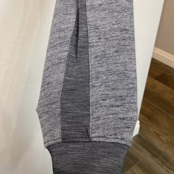 Lululemon grey joggers size 6 - Picture 5 of 11